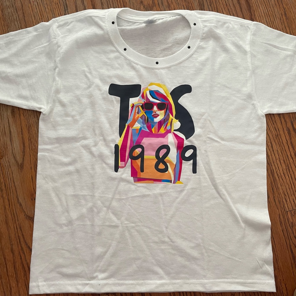 Taylor Swift Custom Made Youth Tee - Brand New - No tags